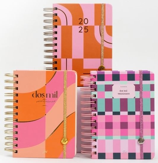 Foto de Agenda 15x21 semanal FW con espiral Pink